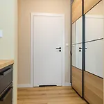 Shortstaypoland Sierakowskiego شقة وارسو